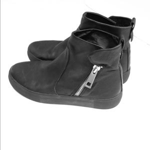 JSlides Black Moto athleisure size 8 EUC